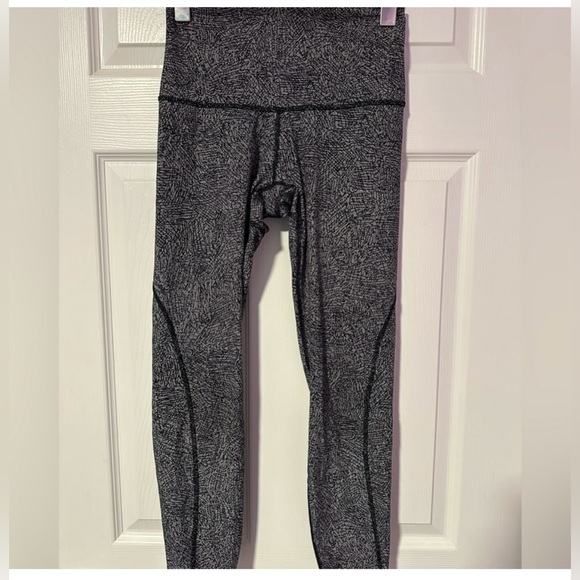 Lululemon leggings - Picture 4 of 7